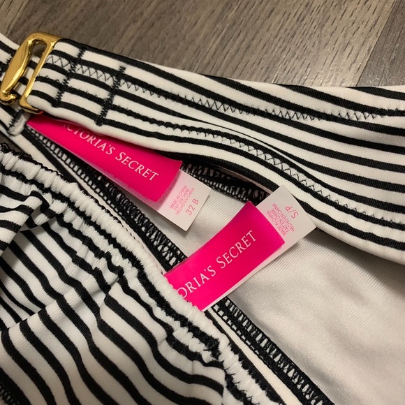 Victoria Secret 32B 34A S Lace Ruffle bikini NWOT - Picture 3 of 3